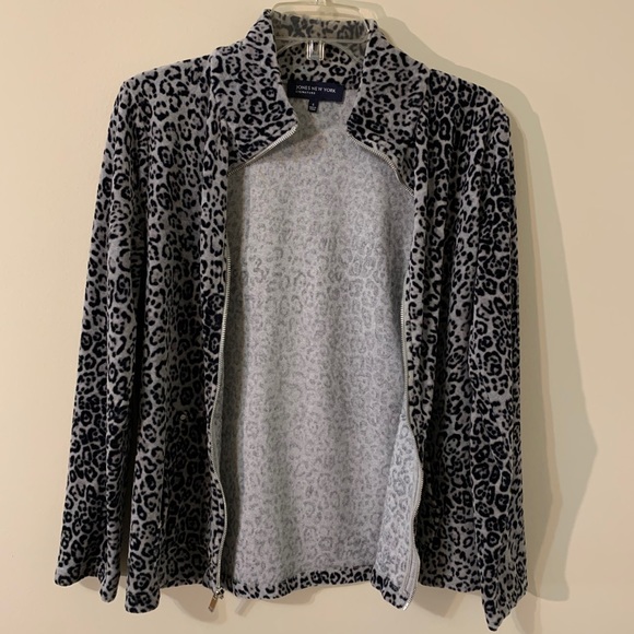 Jones New York Signature Velour Zip Up Jacket - Picture 4 of 12